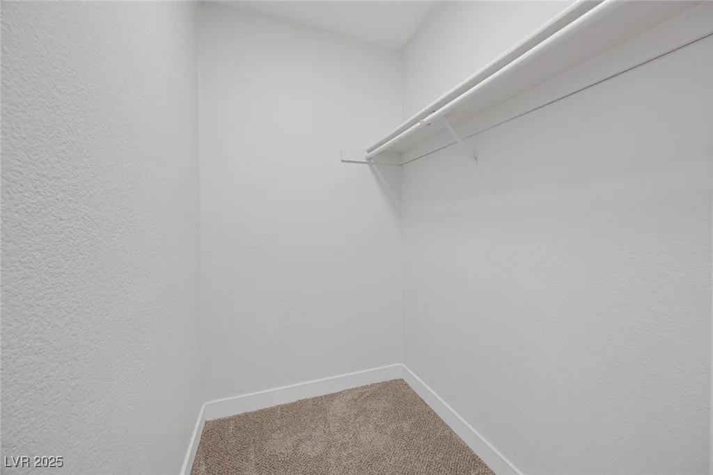 5610 Ballinger, Las Vegas, NV 89142