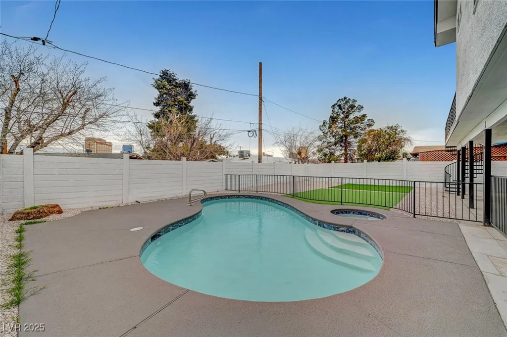 2521 Richfield, Las Vegas, NV 89102