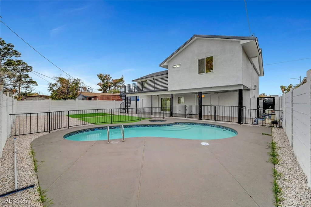 2521 Richfield, Las Vegas, NV 89102