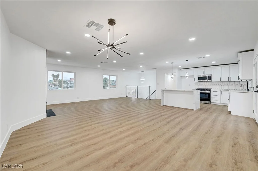 2521 Richfield, Las Vegas, NV 89102