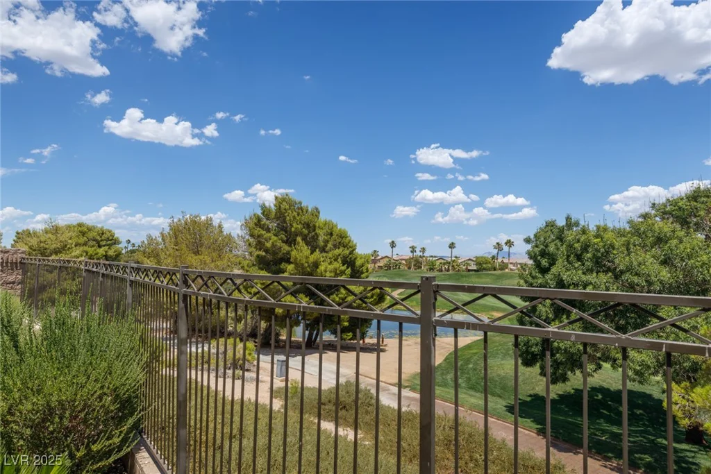 20 Crooked Putter, Las Vegas, NV 89148