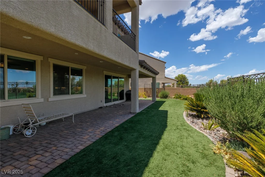 20 Crooked Putter, Las Vegas, NV 89148