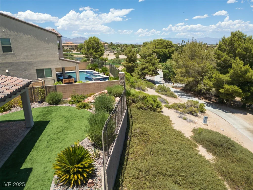 20 Crooked Putter, Las Vegas, NV 89148