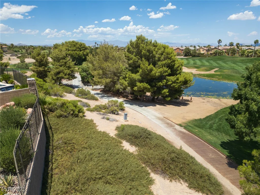 20 Crooked Putter, Las Vegas, NV 89148