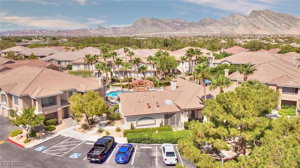 9901 Trailwood, Las Vegas, NV 89134