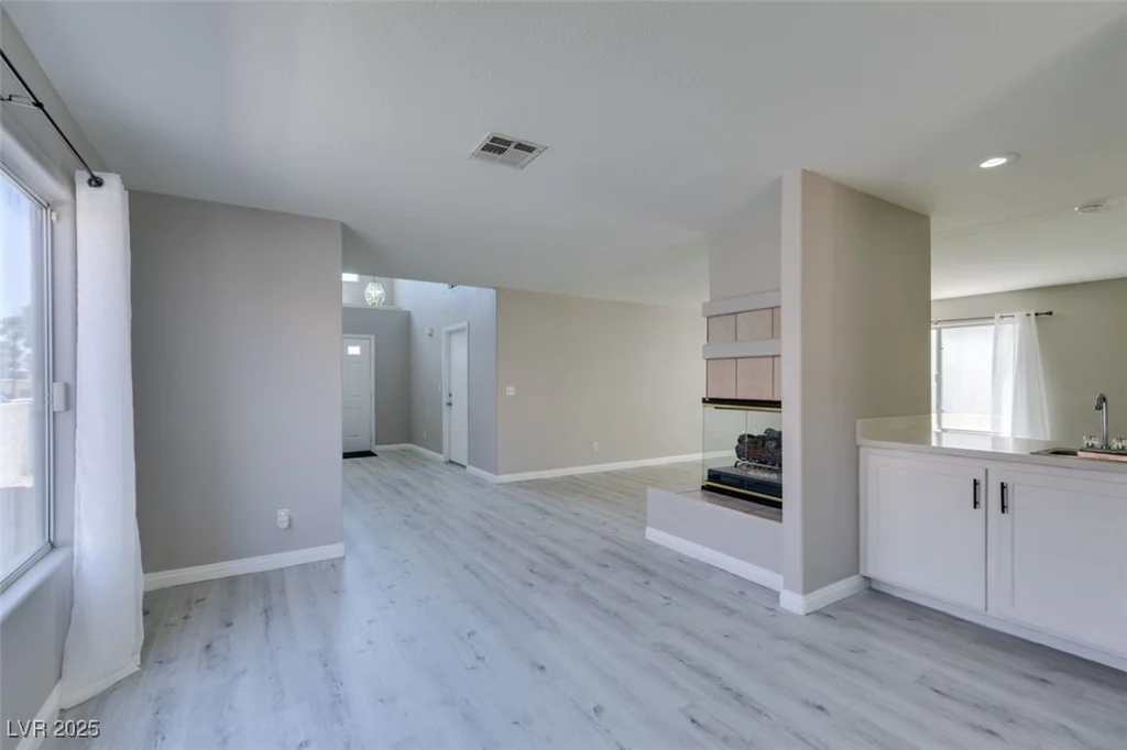 5204 Padua, Las Vegas, NV 89107