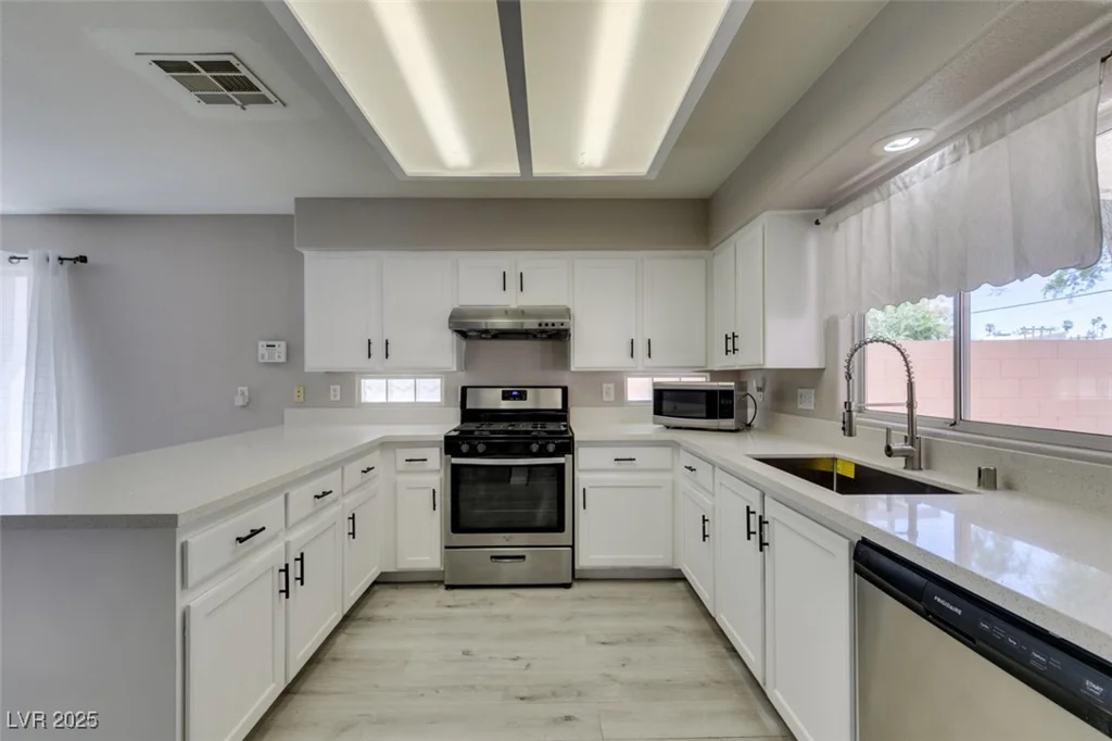 5204 Padua, Las Vegas, NV 89107