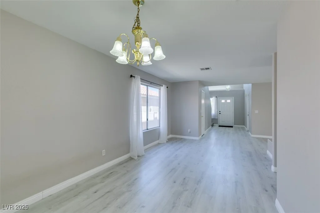 5204 Padua, Las Vegas, NV 89107