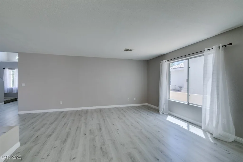 5204 Padua, Las Vegas, NV 89107