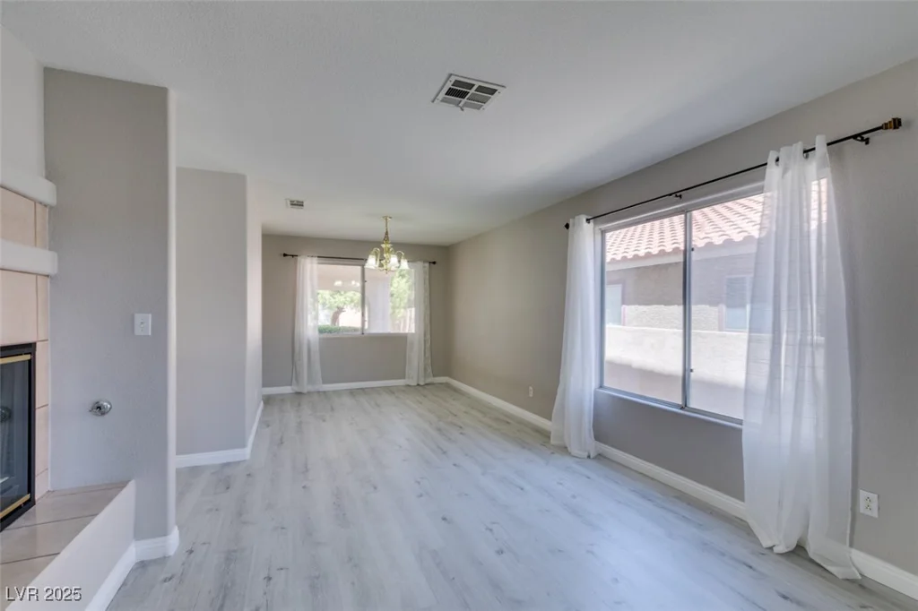 5204 Padua, Las Vegas, NV 89107