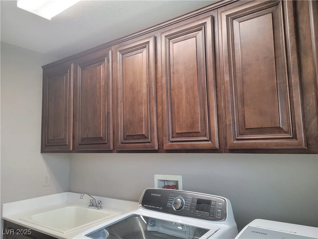 6405 Sea Swallow, North Las Vegas, NV 89084