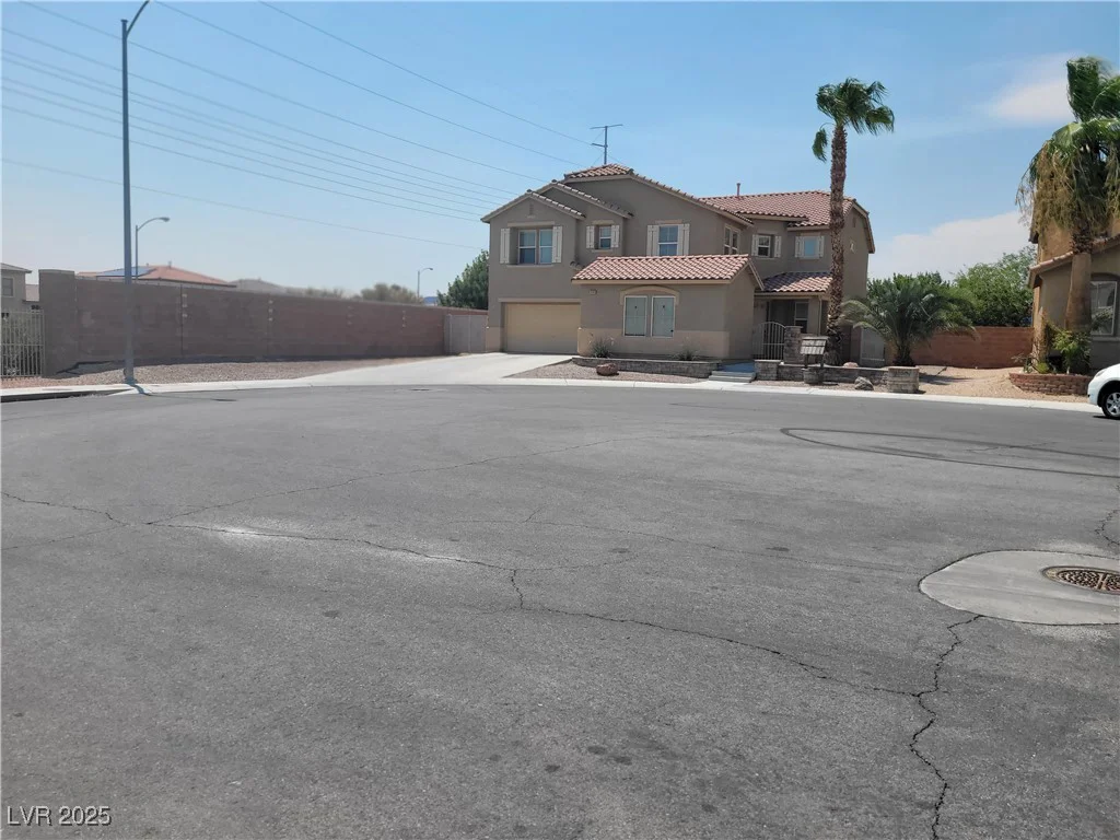 6405 Sea Swallow, North Las Vegas, NV 89084