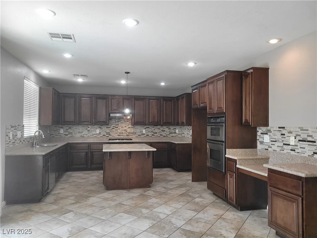 6405 Sea Swallow, North Las Vegas, NV 89084