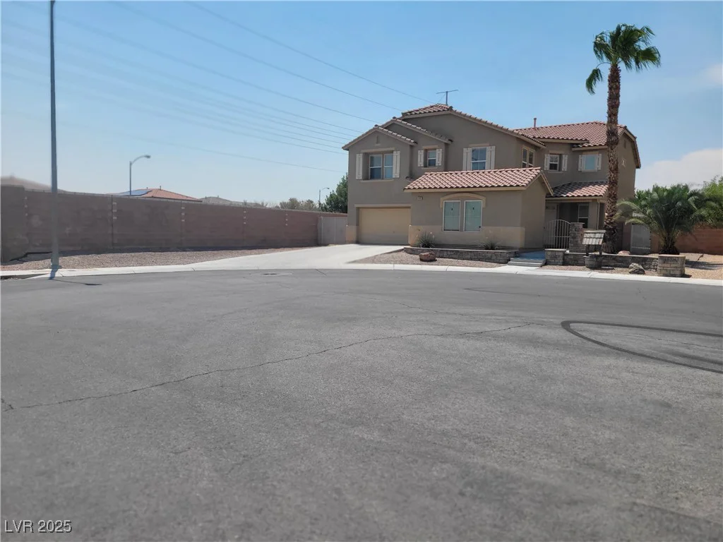 6405 Sea Swallow, North Las Vegas, NV 89084
