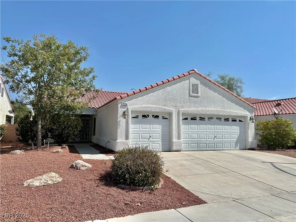 2124 Meadow Green, North Las Vegas, NV 89031