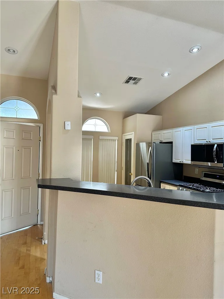 2124 Meadow Green, North Las Vegas, NV 89031