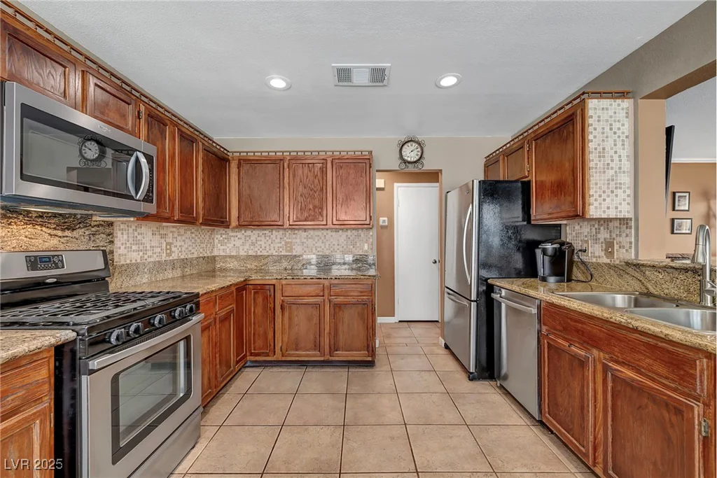 7620 Sea Cliff, Las Vegas, NV 89128