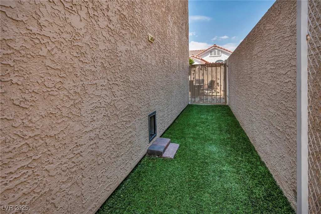 7620 Sea Cliff, Las Vegas, NV 89128