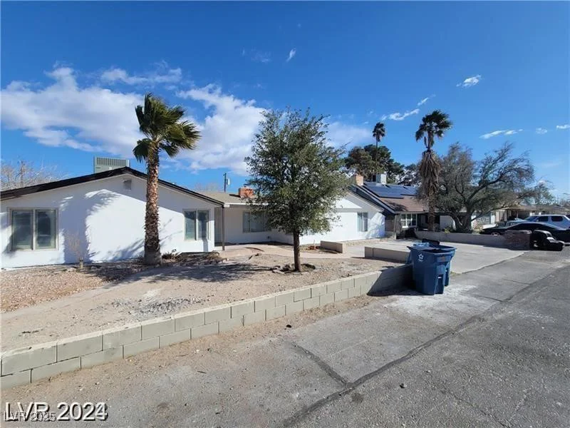 1710 Shadow Mountain, Las Vegas, NV 89108