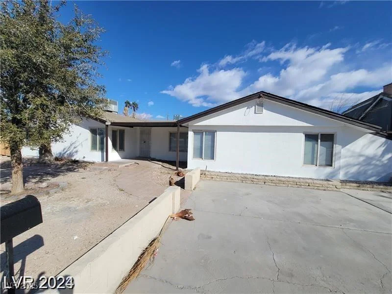 1710 Shadow Mountain, Las Vegas, NV 89108
