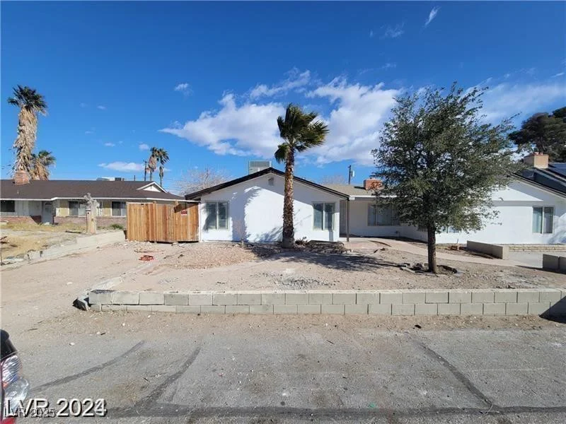 1710 Shadow Mountain, Las Vegas, NV 89108