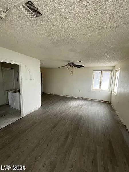 1710 Shadow Mountain, Las Vegas, NV 89108