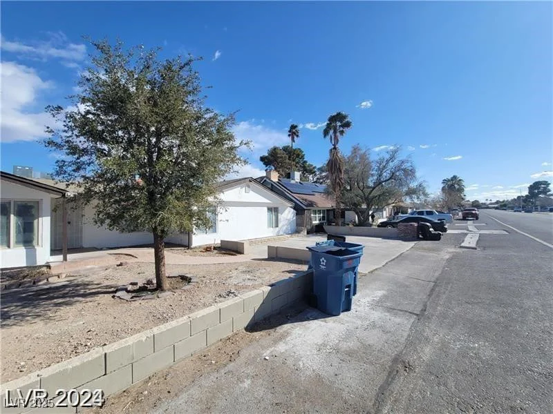 1710 Shadow Mountain, Las Vegas, NV 89108