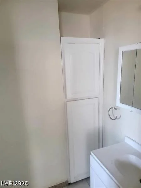 1710 Shadow Mountain, Las Vegas, NV 89108