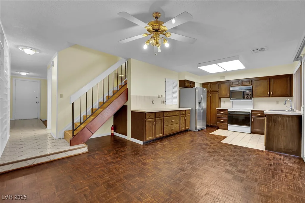3309 China, Las Vegas, NV 89121