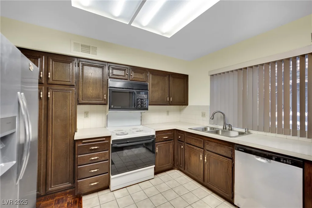 3309 China, Las Vegas, NV 89121