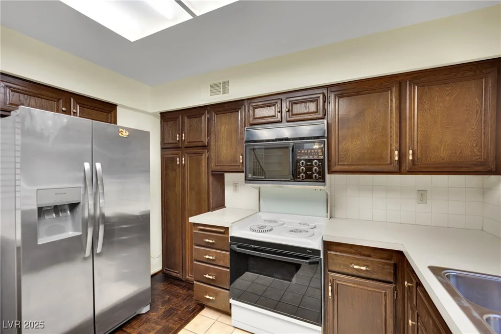 3309 China, Las Vegas, NV 89121