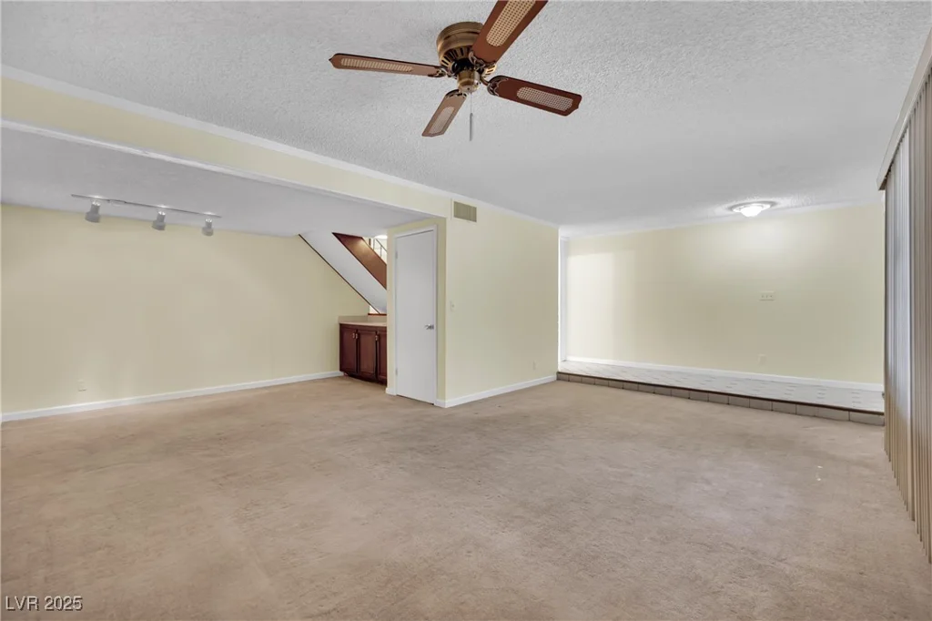 3309 China, Las Vegas, NV 89121
