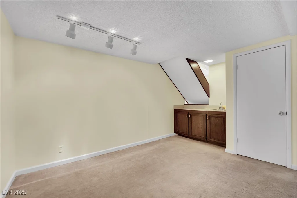 3309 China, Las Vegas, NV 89121