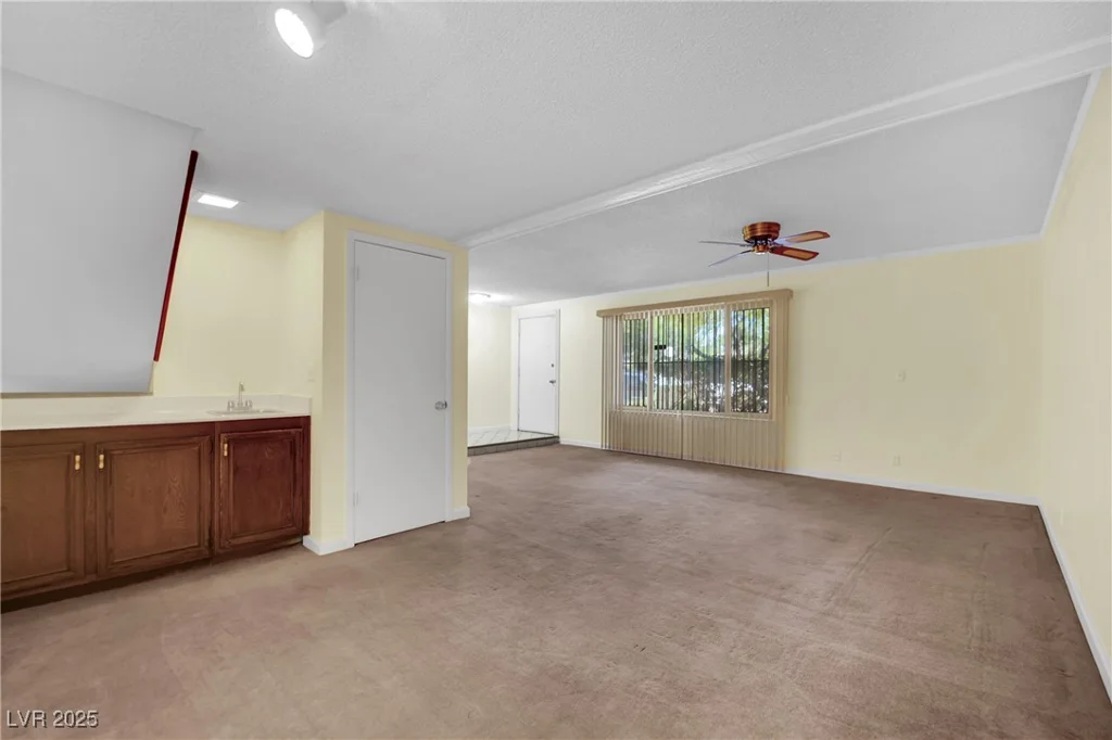 3309 China, Las Vegas, NV 89121