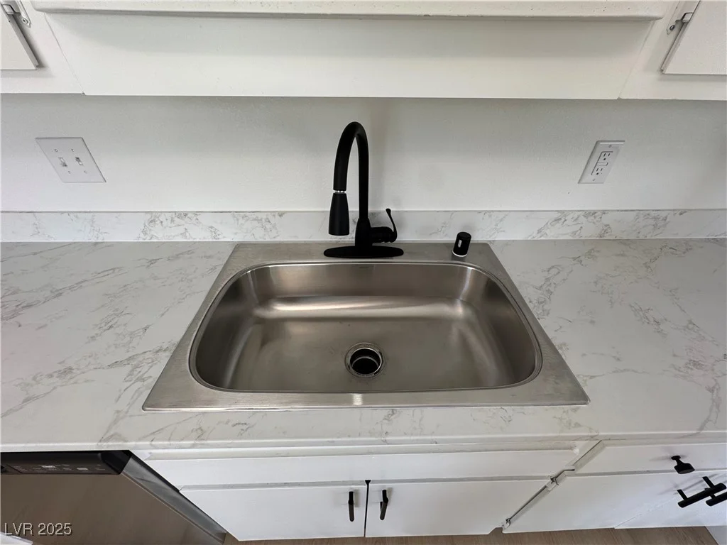 4091 Paramount, Las Vegas, NV 89115
