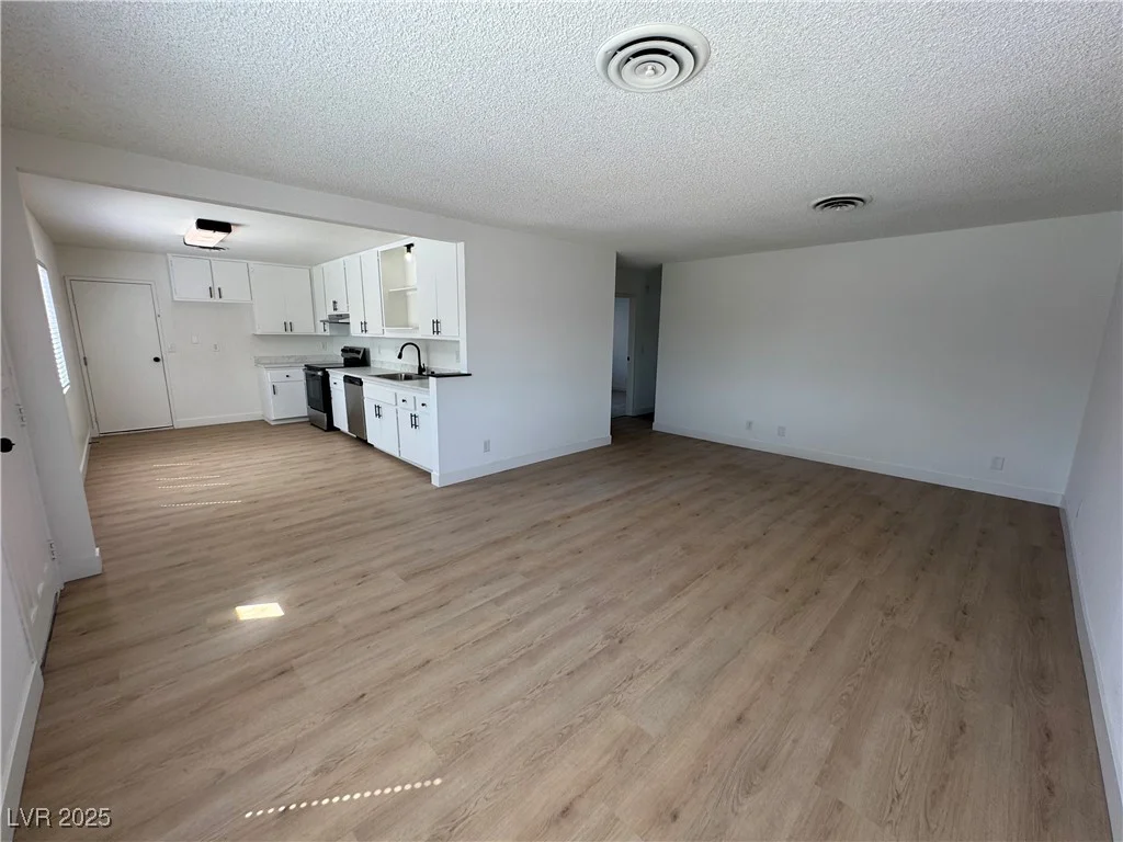 4091 Paramount, Las Vegas, NV 89115