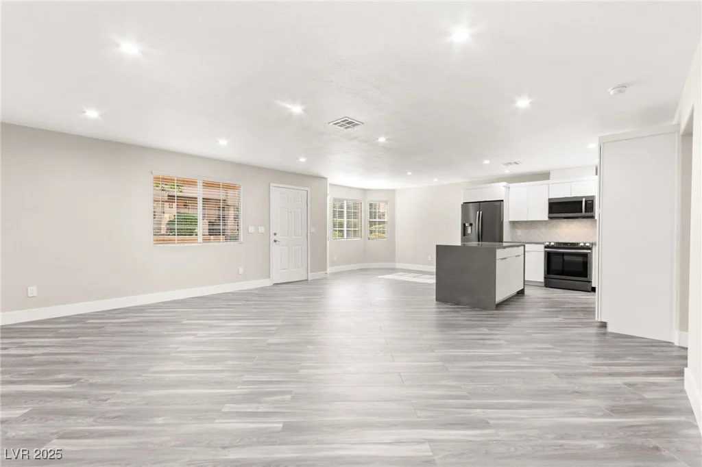 8410 Eldora, Las Vegas, NV 89117
