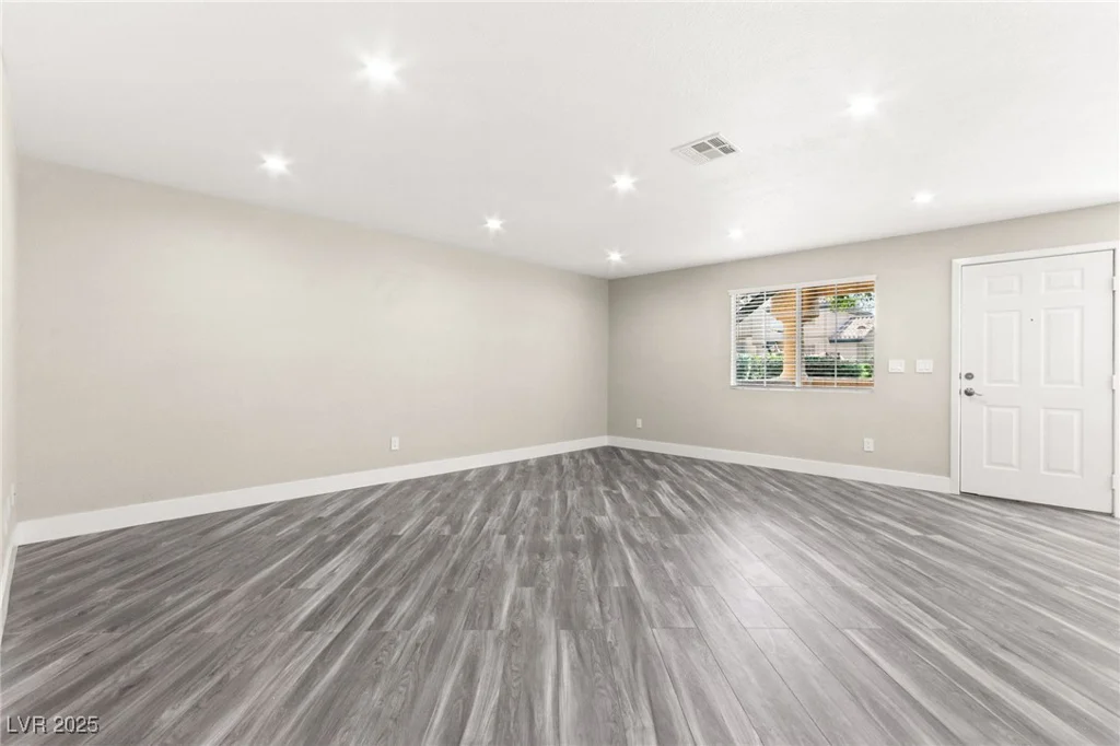 8410 Eldora, Las Vegas, NV 89117