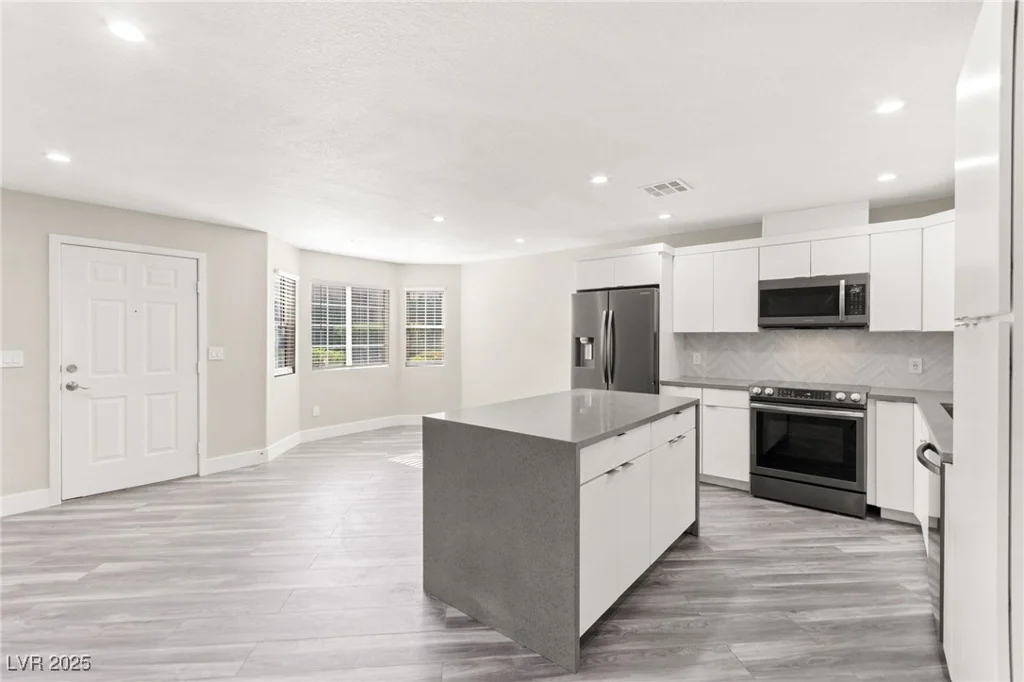 8410 Eldora, Las Vegas, NV 89117