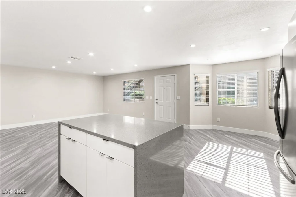 8410 Eldora, Las Vegas, NV 89117