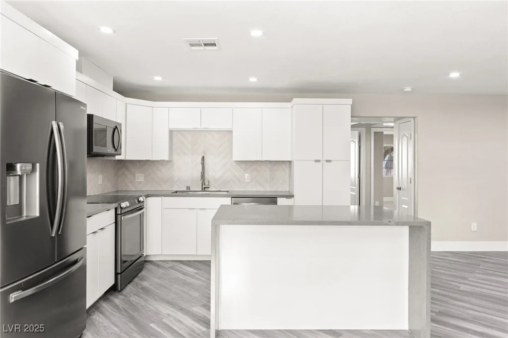 8410 Eldora, Las Vegas, NV 89117