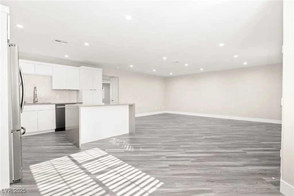 8410 Eldora, Las Vegas, NV 89117