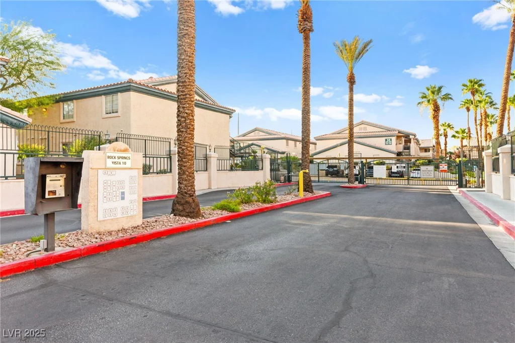 8410 Eldora, Las Vegas, NV 89117