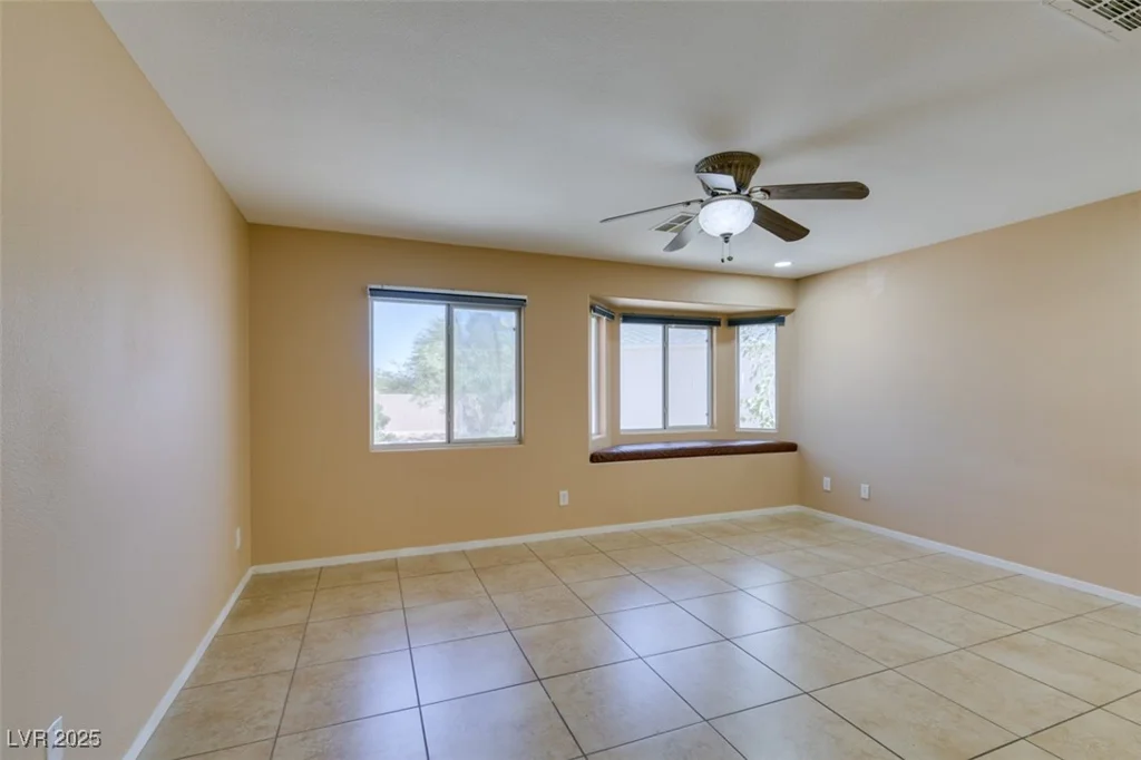 8219 Alameda Falls, Las Vegas, NV 89131