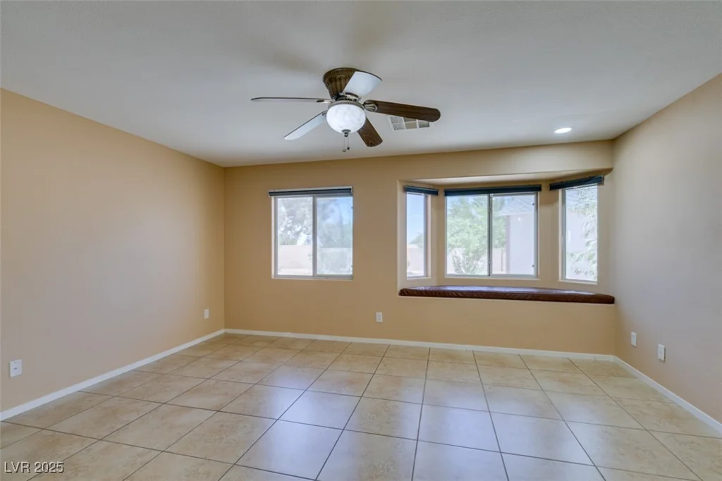 8219 Alameda Falls, Las Vegas, NV 89131