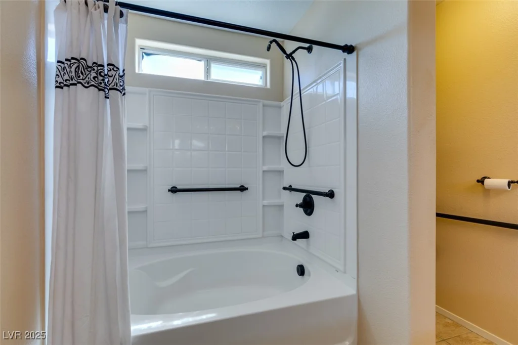 8219 Alameda Falls, Las Vegas, NV 89131