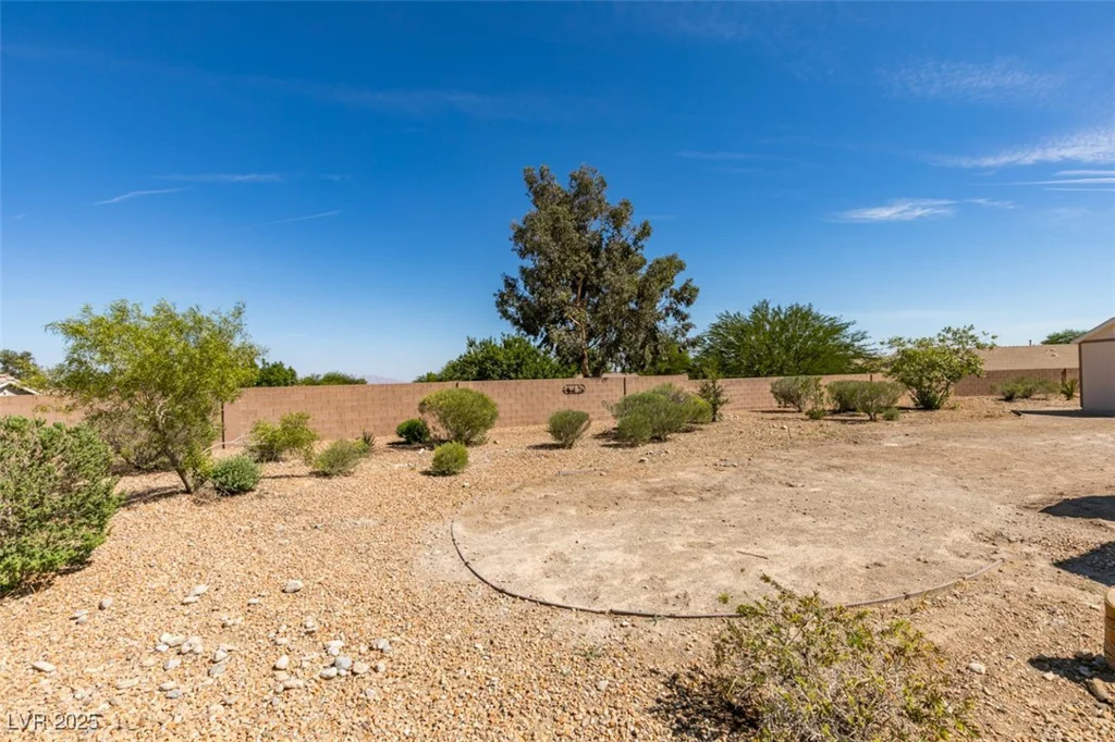 8219 Alameda Falls, Las Vegas, NV 89131