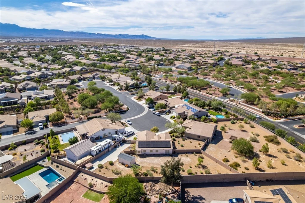 8219 Alameda Falls, Las Vegas, NV 89131