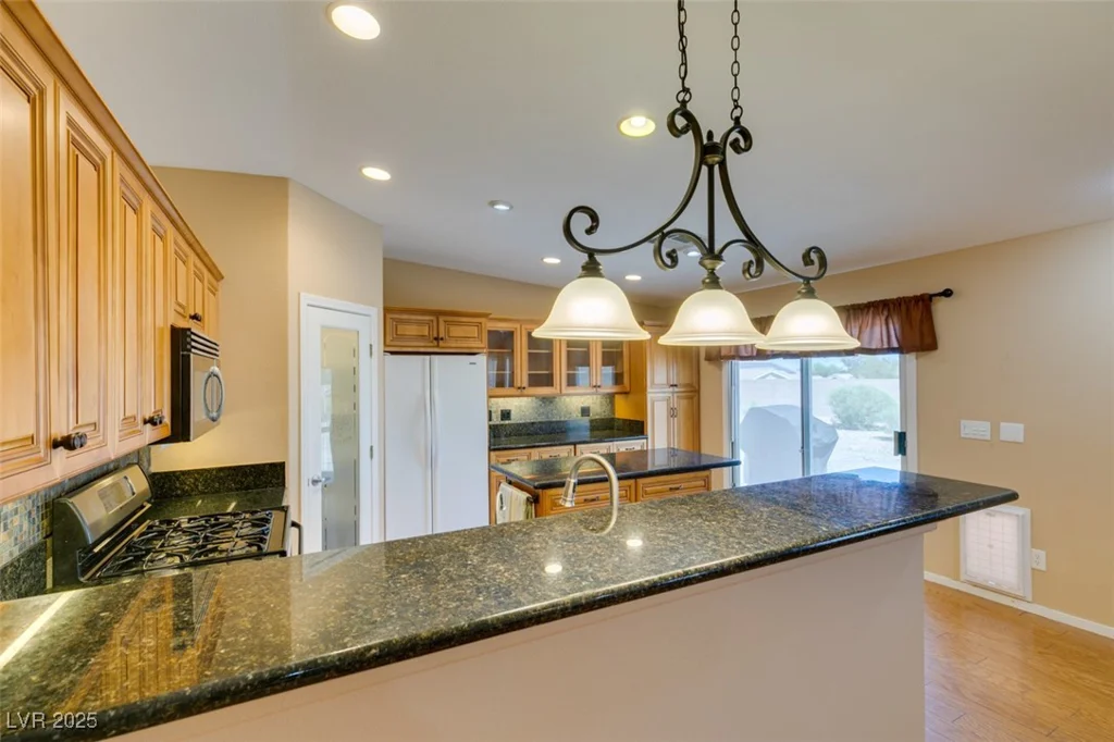 8219 Alameda Falls, Las Vegas, NV 89131