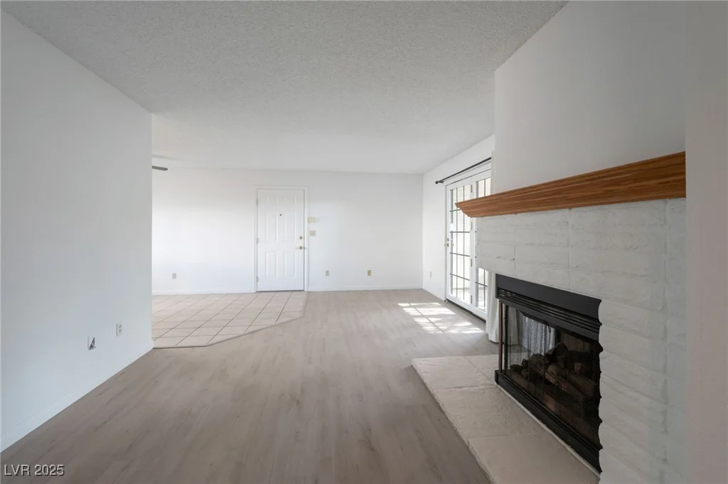 101 Luna, Las Vegas, NV 89145